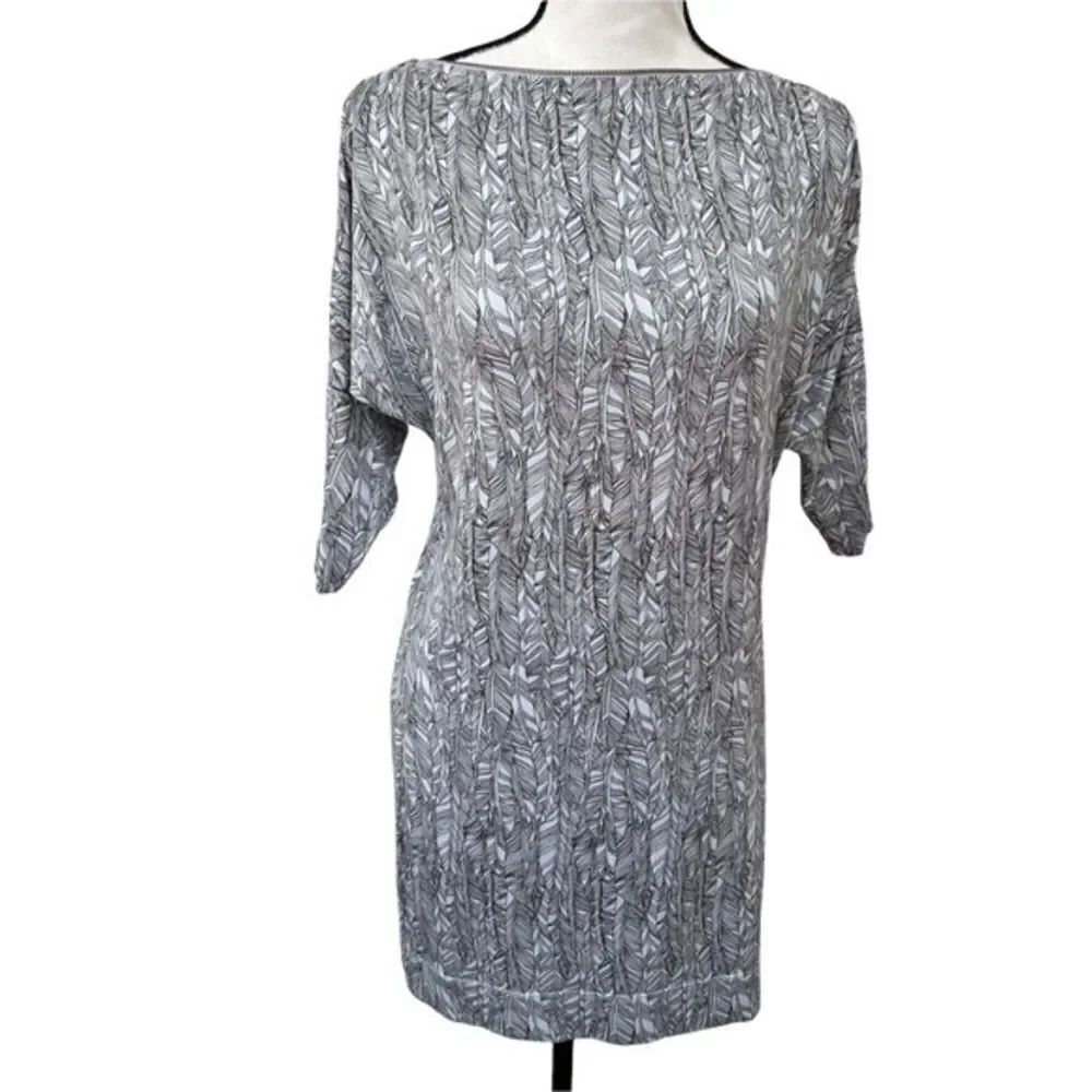 Armani Exchange feather print dress with zipper detail size S.